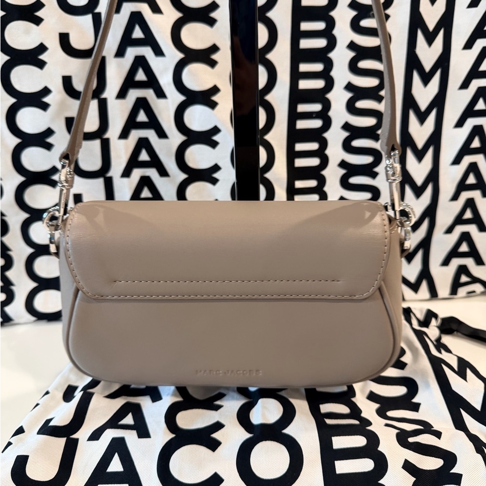 Marc Jacobs Cement Clover - Picture 2 of 3